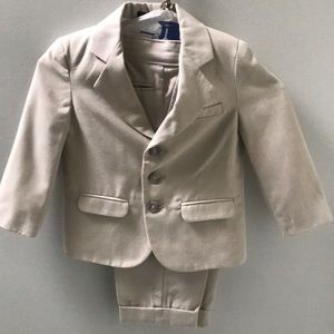 Boys linen suit